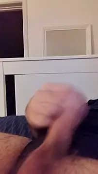 Snapshot of NewJoiner chatting on 09/15/25, 08:42 NewJoiner online show from 09/15/25, 08:42