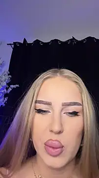 AubrieleRouj1 online show from 02/19/26, 05:20