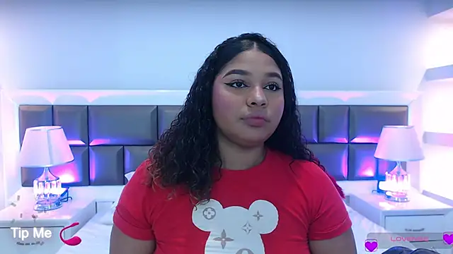 Snapshot of LennaEvans chatting on 09/16/25, 10:38 LennaEvans online show from 09/16/25, 10:38