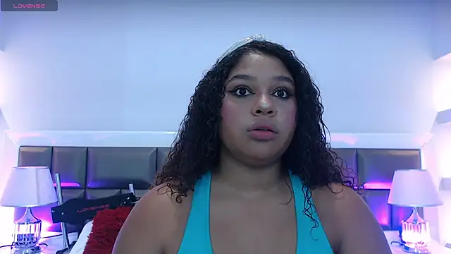 Snapshot of LennaEvans chatting on 09/24/25, 12:41 LennaEvans online show from 09/24/25, 12:41