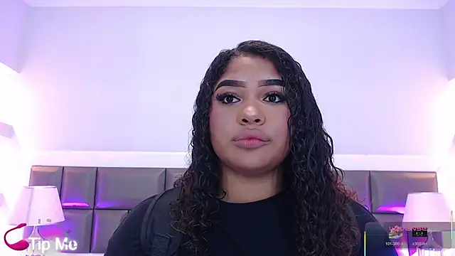 Snapshot of LennaEvans chatting on 12/16/25, 12:32 LennaEvans online show from 12/16/25, 12:32