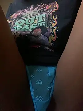 Snapshot of conniesweetz chatting on 02/05/26, 05:17 conniesweetz online show from 02/05/26, 05:17