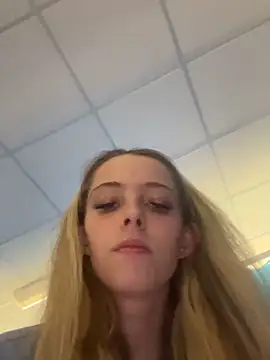 Angelloverxo online show from 11/07/25, 09:59