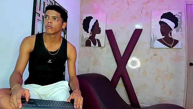 PRETTY FEM online show from 02/08/26, 01:31