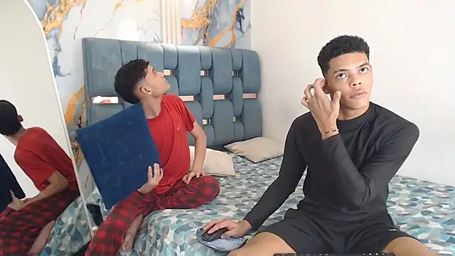 PRETTY FEM online show from 04/10/26, 01:44