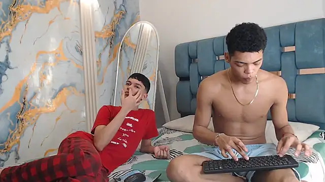 PRETTY FEM online show from 04/24/26, 01:41