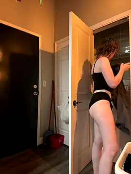 knottybunny online show from 12/16/25, 11:43