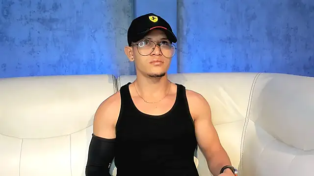 Snapshot of Manuel_FPG chatting on 09/28/25, 12:54 Manuel FPG online show from 09/28/25, 12:54