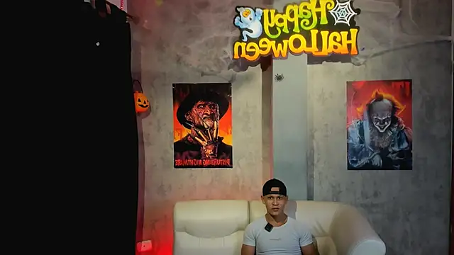 Snapshot of Manuel_FPG chatting on 10/13/25, 12:43 Manuel FPG online show from 10/13/25, 12:43