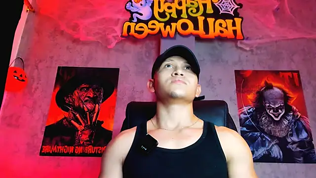 Snapshot of Manuel_FPG chatting on 10/13/25, 08:20 Manuel FPG online show from 10/13/25, 08:20