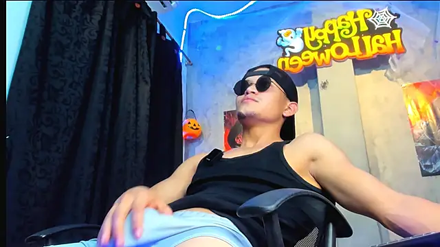 Snapshot of Manuel_FPG chatting on 10/27/25, 01:20 Manuel FPG online show from 10/27/25, 01:20