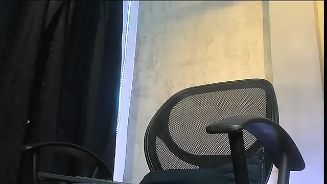 Snapshot of Manuel_FPG chatting on 11/07/25, 02:44 Manuel FPG online show from 11/07/25, 02:44