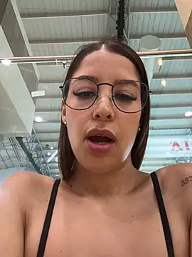 Snapshot of luvely chatting on 03/06/26, 08:27 luvely online show from 03/06/26, 08:27