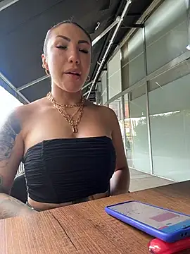 Sarahlove 90 online show from 09/23/25, 08:45