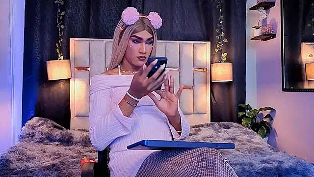 melody-rouss online show from 09/16/25, 03:40