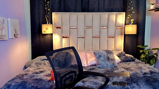 melody-rouss online show from 09/20/25, 03:51