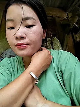 lylylove online show from 09/17/25, 03:41