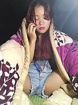 lylylove online show from 11/13/25, 01:15