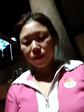 Ngocmi909 online show from 04/15/26, 10:43