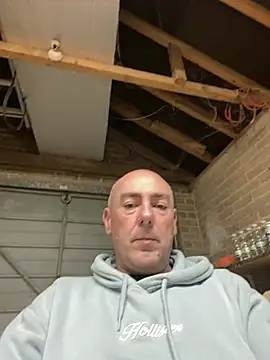 Richmcgee online show from 04/04/26, 07:22