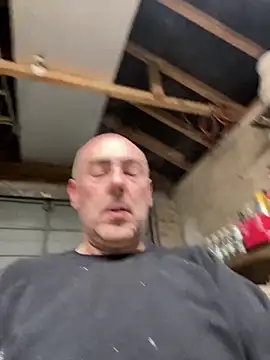 Richmcgee online show from 04/09/26, 07:19