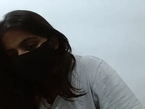 Snapshot of Vaani_Singha chatting on 09/13/25, 01:49 Vaani Singha online show from 09/13/25, 01:49