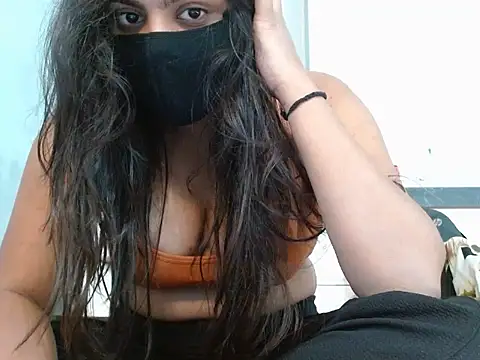 Vaani Singha online show from 11/13/25, 09:41