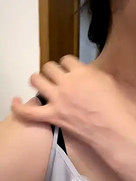 Snapshot of xiiuuff18 chatting on 09/28/25, 11:15 xiiuuff18 online show from 09/28/25, 11:15