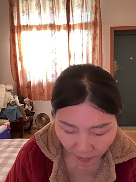 xiiuuff18 online show from 02/02/26, 08:02