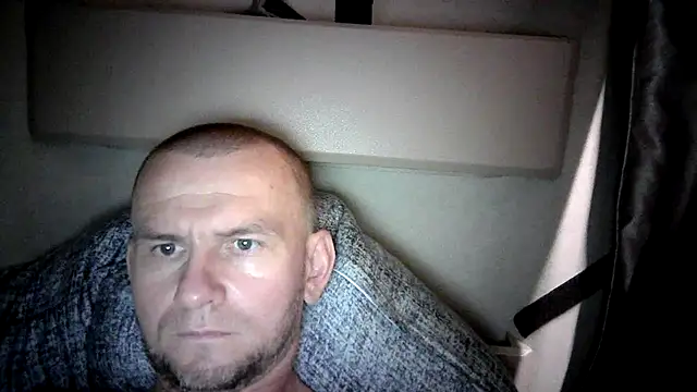 Snapshot of RoadDaddyXL chatting on 09/09/25, 03:50 RoadDaddyXL online show from 09/09/25, 03:50