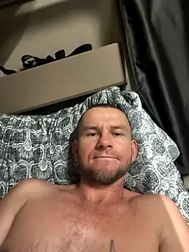 Snapshot of RoadDaddyXL chatting on 09/22/25, 03:52 RoadDaddyXL online show from 09/22/25, 03:52