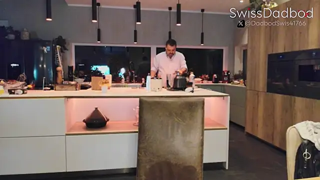 SwissDadbod online show from 09/12/25, 08:09