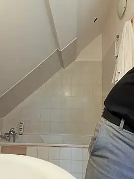 Snapshot of Devran464354 chatting on 10/23/25, 11:09 Devran464354 online show from 10/23/25, 11:09