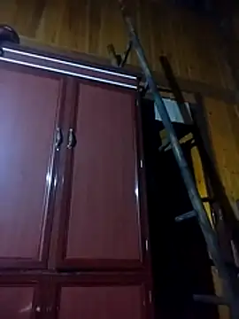 Snapshot of miss-su chatting on 11/20/25, 12:49 miss-su online show from 11/20/25, 12:49