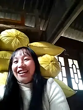 Snapshot of miss-su chatting on 12/01/25, 02:05 miss-su online show from 12/01/25, 02:05