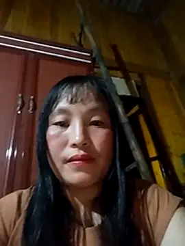 Snapshot of miss-su chatting on 12/03/25, 10:02 miss-su online show from 12/03/25, 10:02