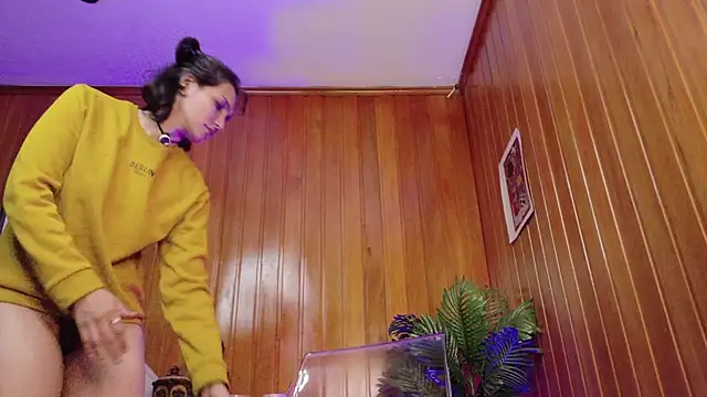 Snapshot of Zafiro_Gem_ chatting on 02/08/26, 09:23 Zafiro Gem online show from 02/08/26, 09:23