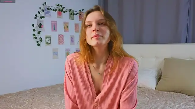 Snapshot of MandaReh chatting on 12/03/25, 04:09 MandaReh online show from 12/03/25, 04:09