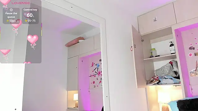 Snapshot of Stefannyevans_ chatting on 11/11/25, 12:16 Stefannyevans online show from 11/11/25, 12:16