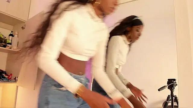 Stefannyevans  online show from 02/12/26, 02:01