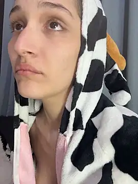 TeensNews18 online show from 04/11/26, 07:45