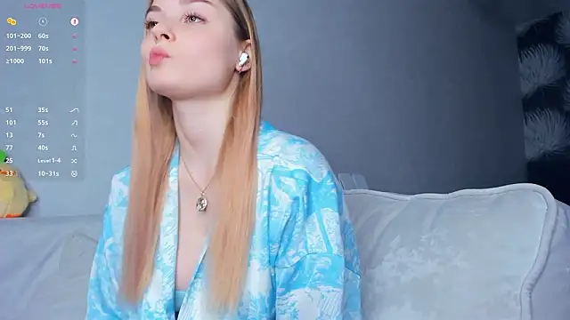 Snapshot of hidden_charm chatting on 02/27/26, 04:07 hidden charm online show from 02/27/26, 04:07