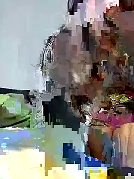 Snapshot of Banouti_23 chatting on 09/27/25, 01:38 Banouti 23 online show from 09/27/25, 01:38