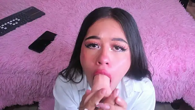 Snapshot of Dulceemia_ chatting on 09/19/25, 07:36 Dulceemia  online show from 09/19/25, 07:36