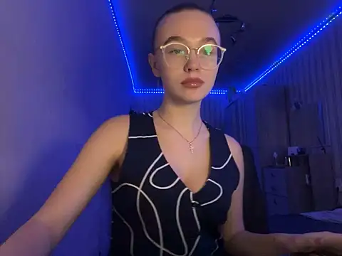 bellameow88 online show from 09/09/25, 12:48