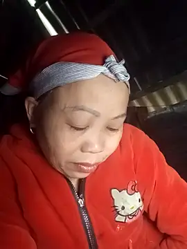  YooY  online show from 12/02/25, 12:27