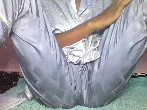 Moongodessy online show from 12/16/25, 07:02