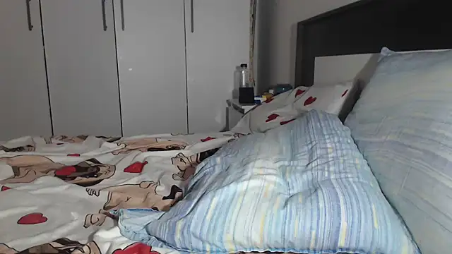petite danielle online show from 07/18/26, 10:24