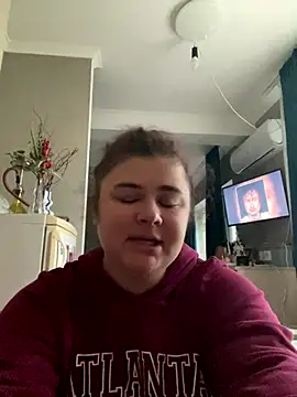 AliceCurlyX online show from 11/29/25, 10:18