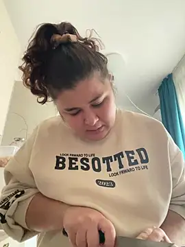 AliceCurlyX online show from 02/15/26, 10:25